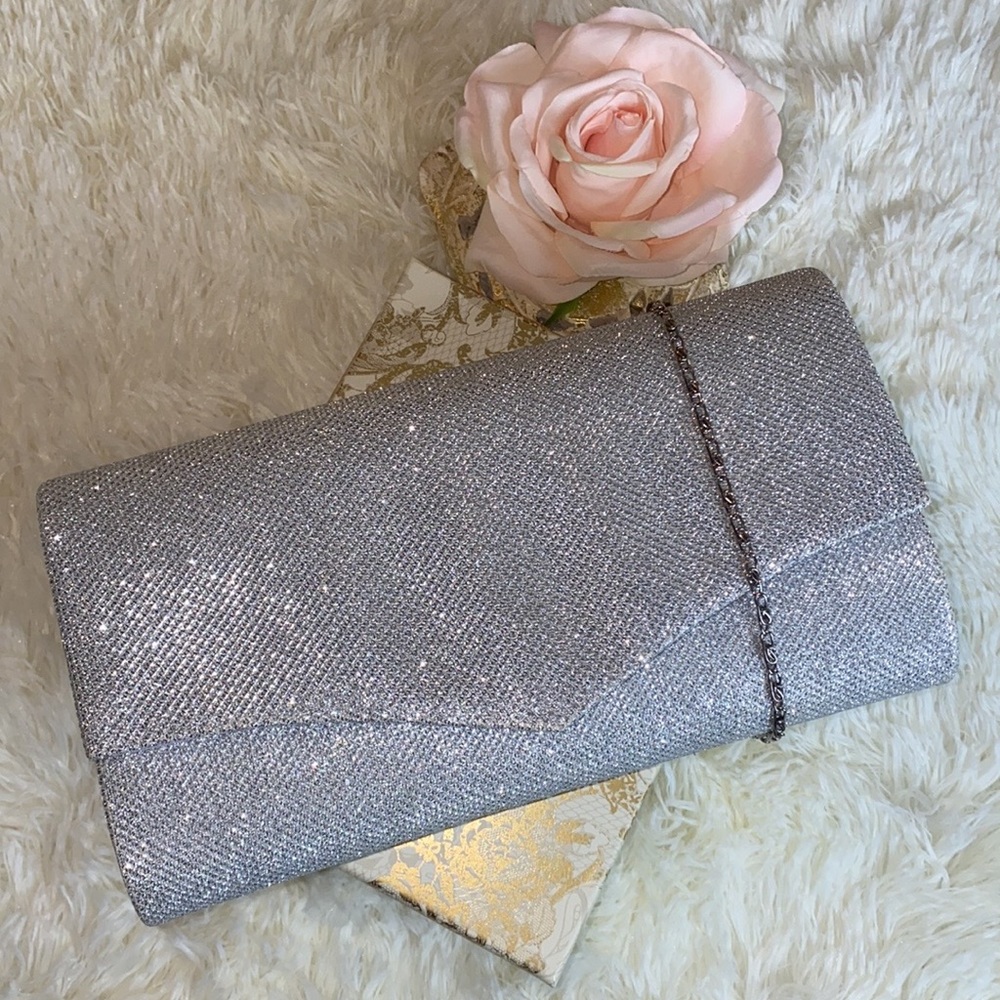 Crossbody Envelope Bag with Detachable Chain